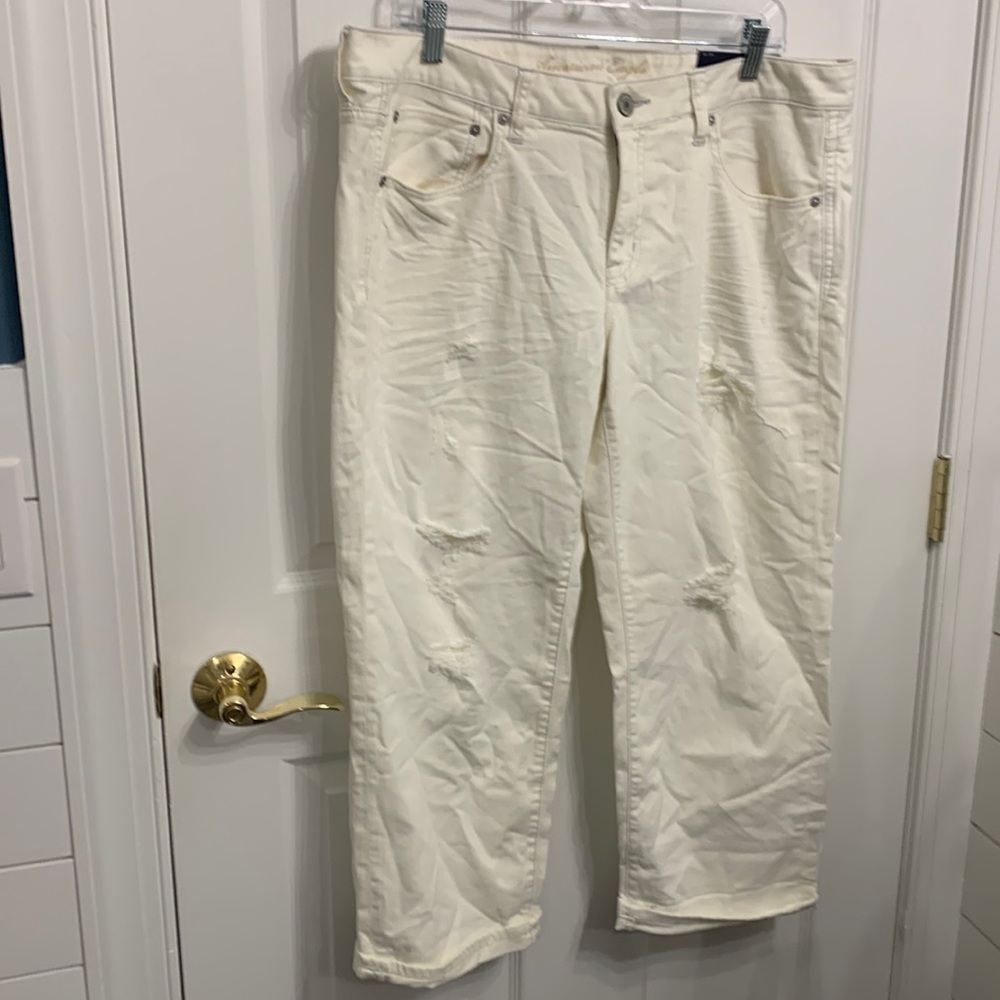 American Eagle NWT Boy Fit White Destroy Wash Low‎ Rise Relaxed Leg Jeans sz 14R